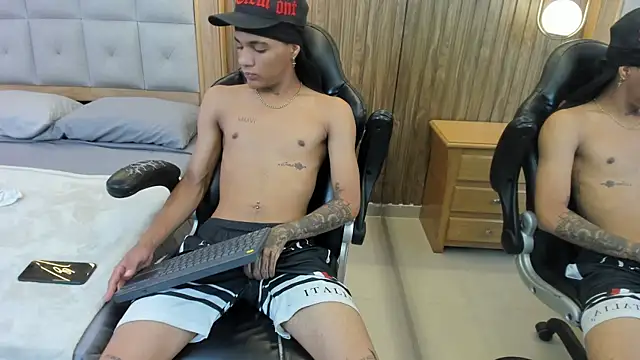 Mael_Jasonn Live XXX chat