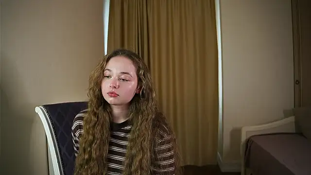 DaciaJuell's Live XXX Chat