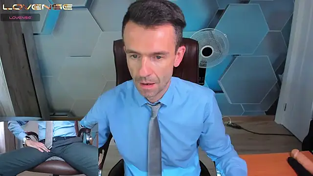 SteveTiger Live XXX-chat