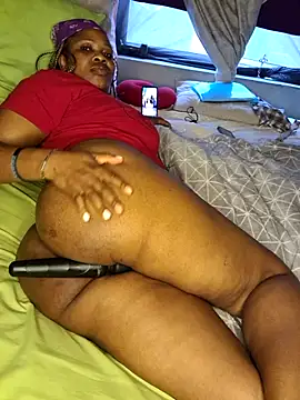 kim24242's Live XXX Chat