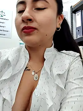 _Sarah-Office1 现场XXX聊天