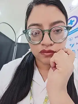 SOFI__10 Live XXX-chat