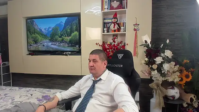 SpartacusDaddy48 live XXX chat