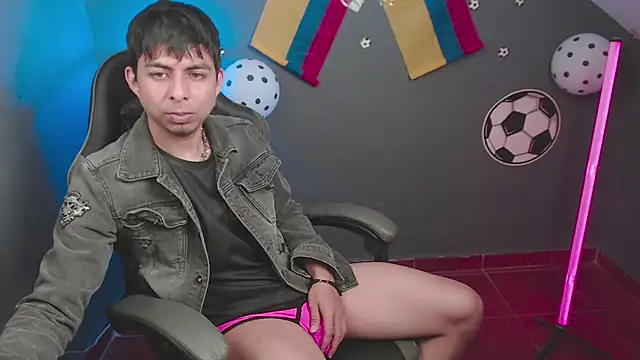 ALPHA_LATINO Live XXX Chat