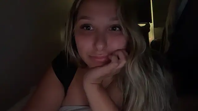 lustfulsmiles' Live XXX Chat
