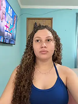 Chat +18 de sophiiahot ao vivo