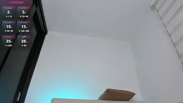 arianna_000のライブXXXチャット
