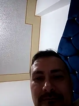 required Webcam-Show