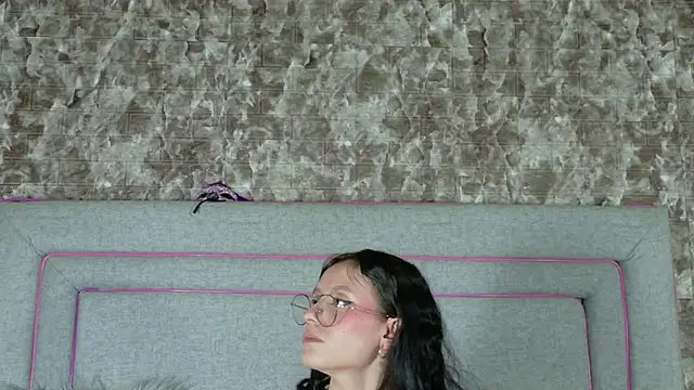 Chat +18 de Naomimolie ao vivo