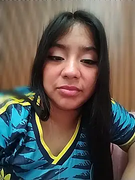 Amber_Herrera Adlı Modelin Canlı XXX Sohbeti