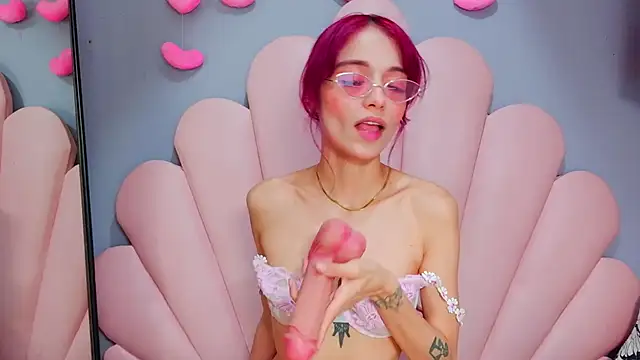 luci_miller élő XXX-chatje