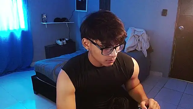 แชท XXX สดของ Mr_yisuzz