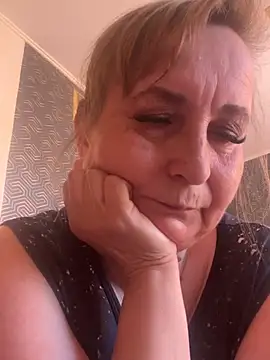 Irina2909@xh: απευθείας συνομιλία ΧΧΧ