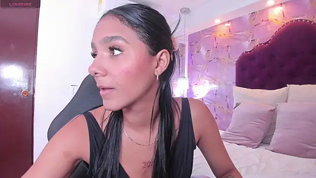 luciana_fords élő XXX-chatje