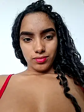 Cataleya_ja Adlı Modelin Canlı XXX Sohbeti