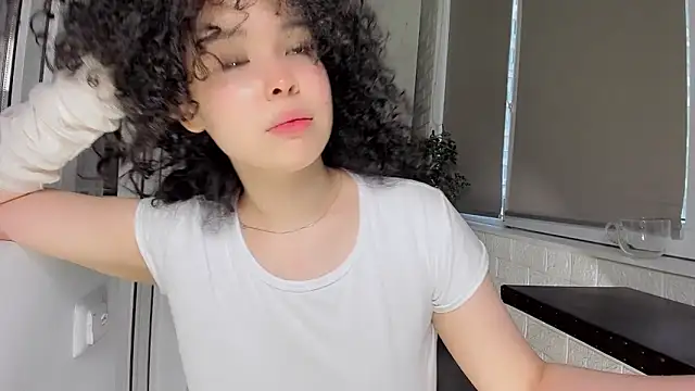 arisumoon XXX чат на живо