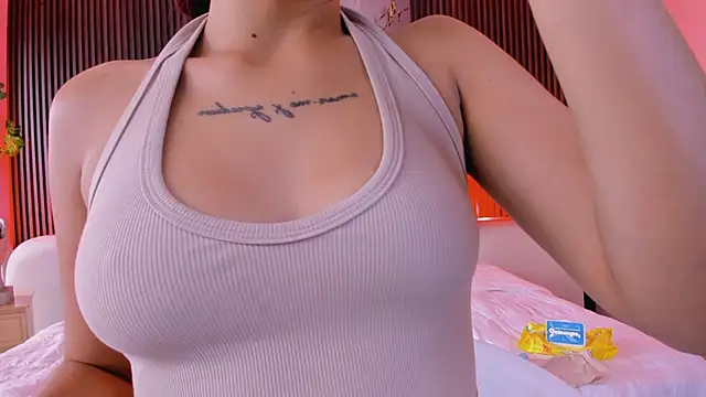 CarolineFyre's Live XXX Chat