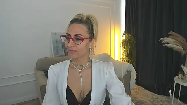 MuseOfStage Chat XXX in diretta