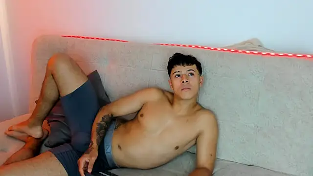 Онлайн чат XXX _Alex_Colton