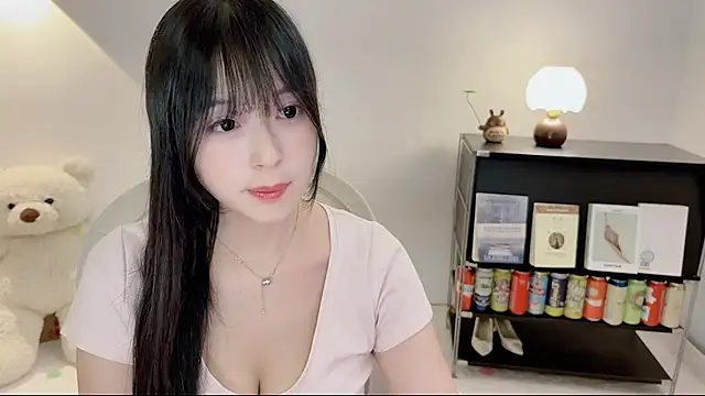 Onechestnut's Live XXX Chat
