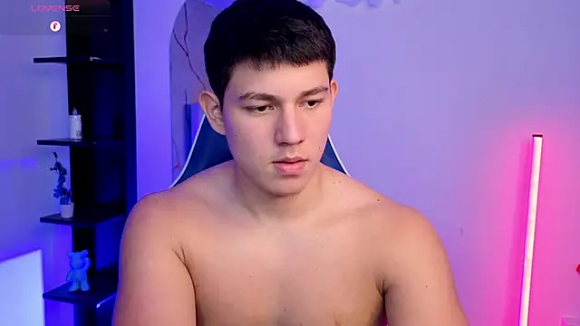 Chatroom XXX en direct de JamesCr_