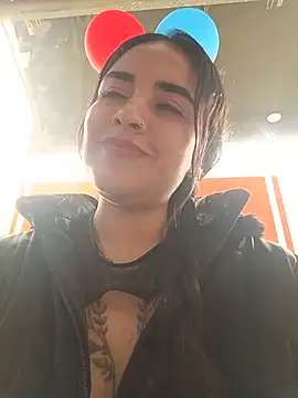 Chatroom XXX en direct de MAYE__13