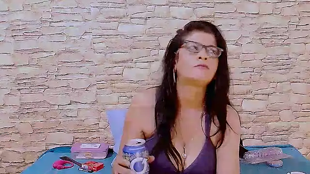 Živý XXX chat IndianAllure