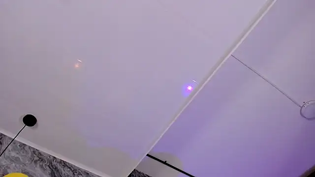Kendall_Rous_のライブXXXチャット