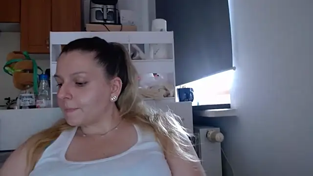 BritneySensual Chat XXX in diretta