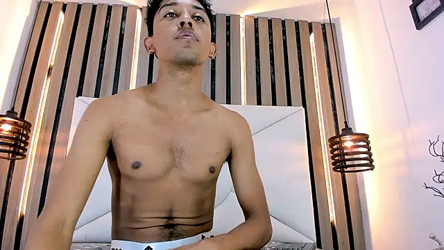 Chat +18 de Natzuki_1 ao vivo