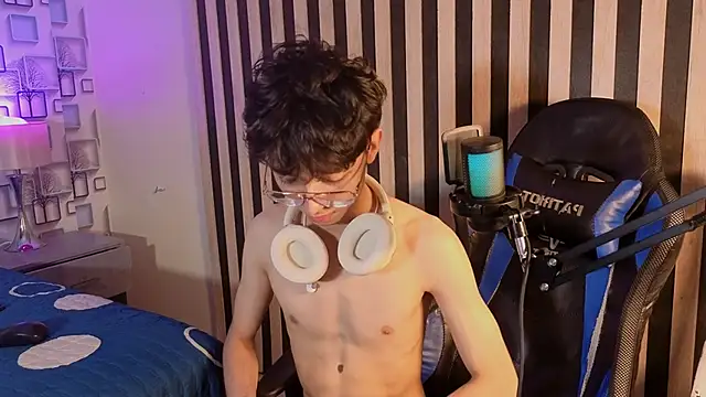 צ'אט XXX בשידור חי של Twink_Sebas7