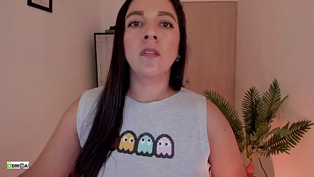 Chat +18 de urcute_kitten ao vivo