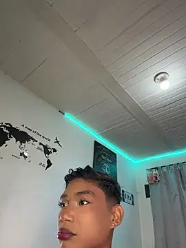 Chat XXX Live alejo_cute