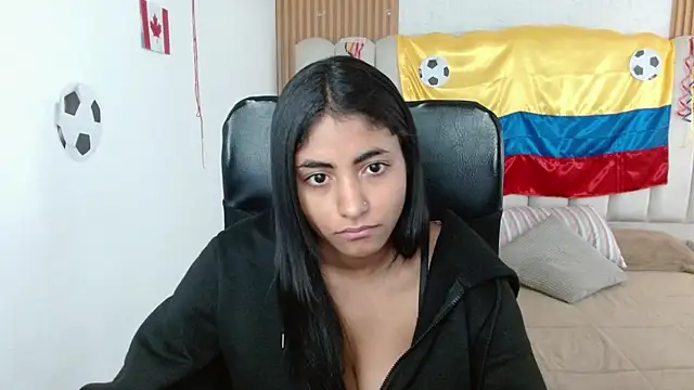 Онлайн чат XXX shaneelle