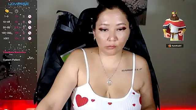 LisaAsianFlower 即時 XXX 聊天