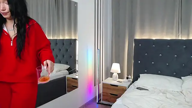 VikkyVonn XXX чат на живо