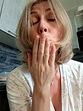 Chat XXX en directo de stellahere8
