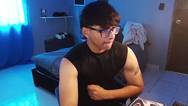 Chatroom XXX en direct de Mr_yisuzz