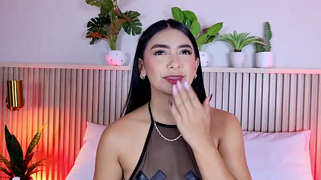 MeganCruzGB XXX чат на живо