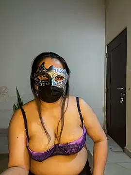 צ'אט XXX בשידור חי של LioraWance