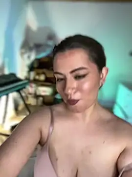 دردشة NikkiNix الجنسية المباشرة