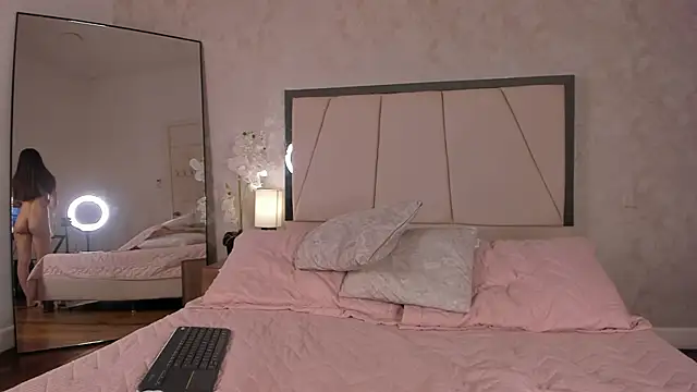 Arii_wilde Adlı Modelin Canlı XXX Sohbeti