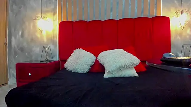 ZoeANDAlex_'s Live XXX Chat