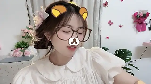 MIJ-Uwuu Adlı Modelin Canlı XXX Sohbeti