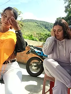 צ'אט XXX בשידור חי של Latinas_sexy