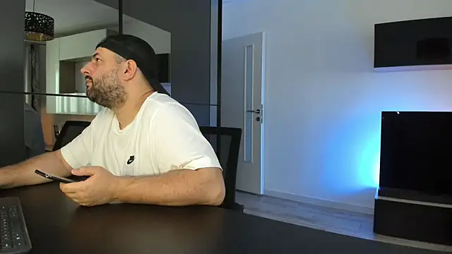 DravenPeak live XXX chat