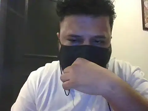 Hunk-Hand6 Live XXX-Chat