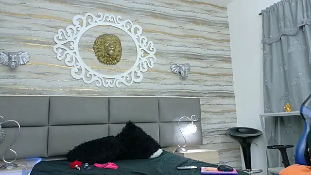 Chat XXX Live Max_silver_