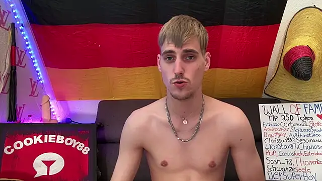 XXX chat uživo modela Cookieboy88