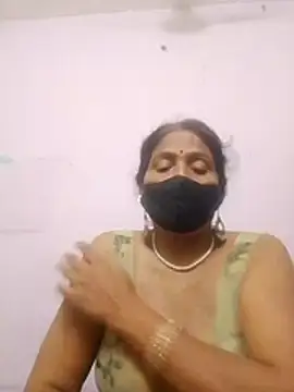 Živý XXX chat YAMUNA_033